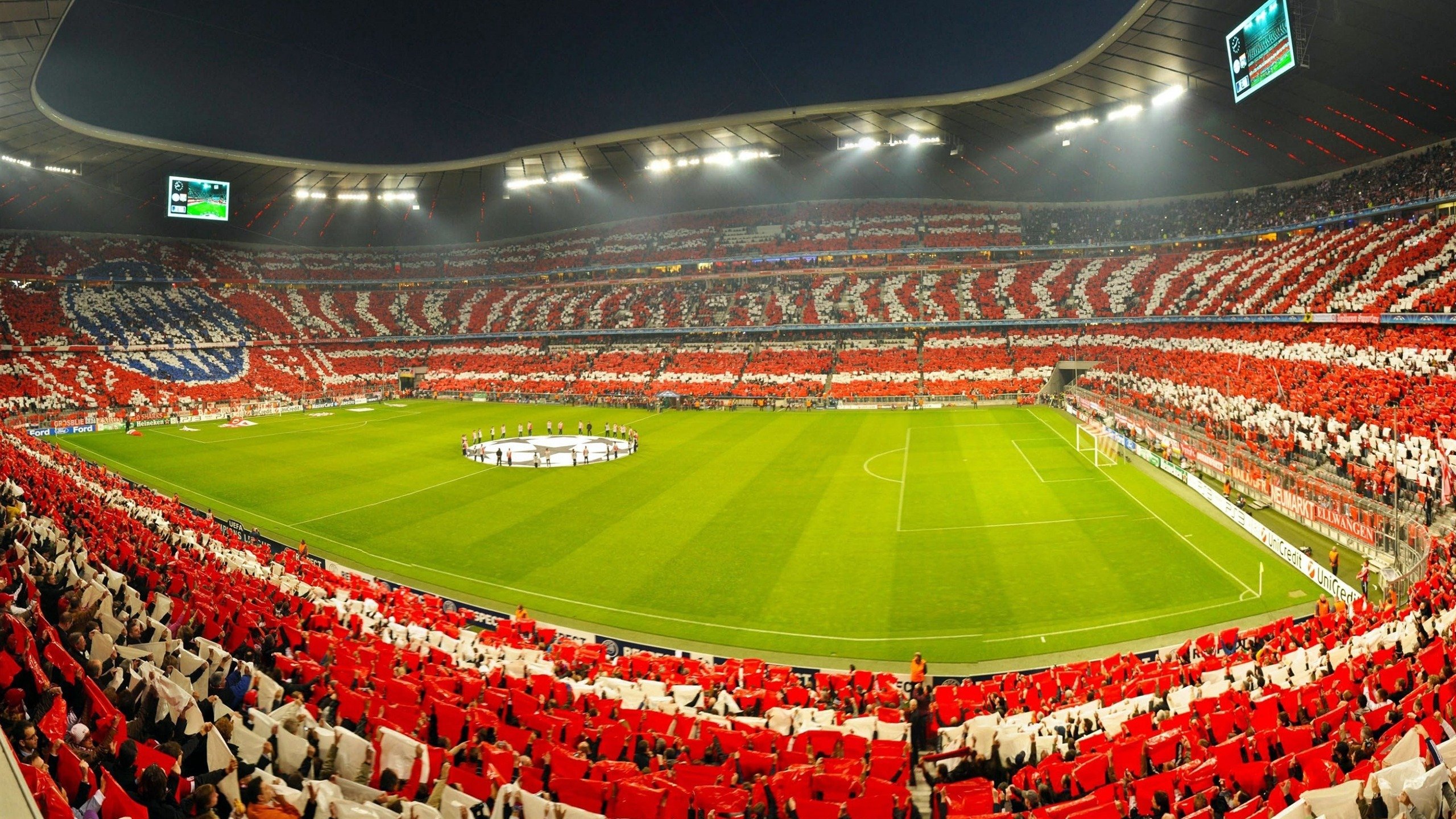 曼联在主场获胜，积分榜上升为第二