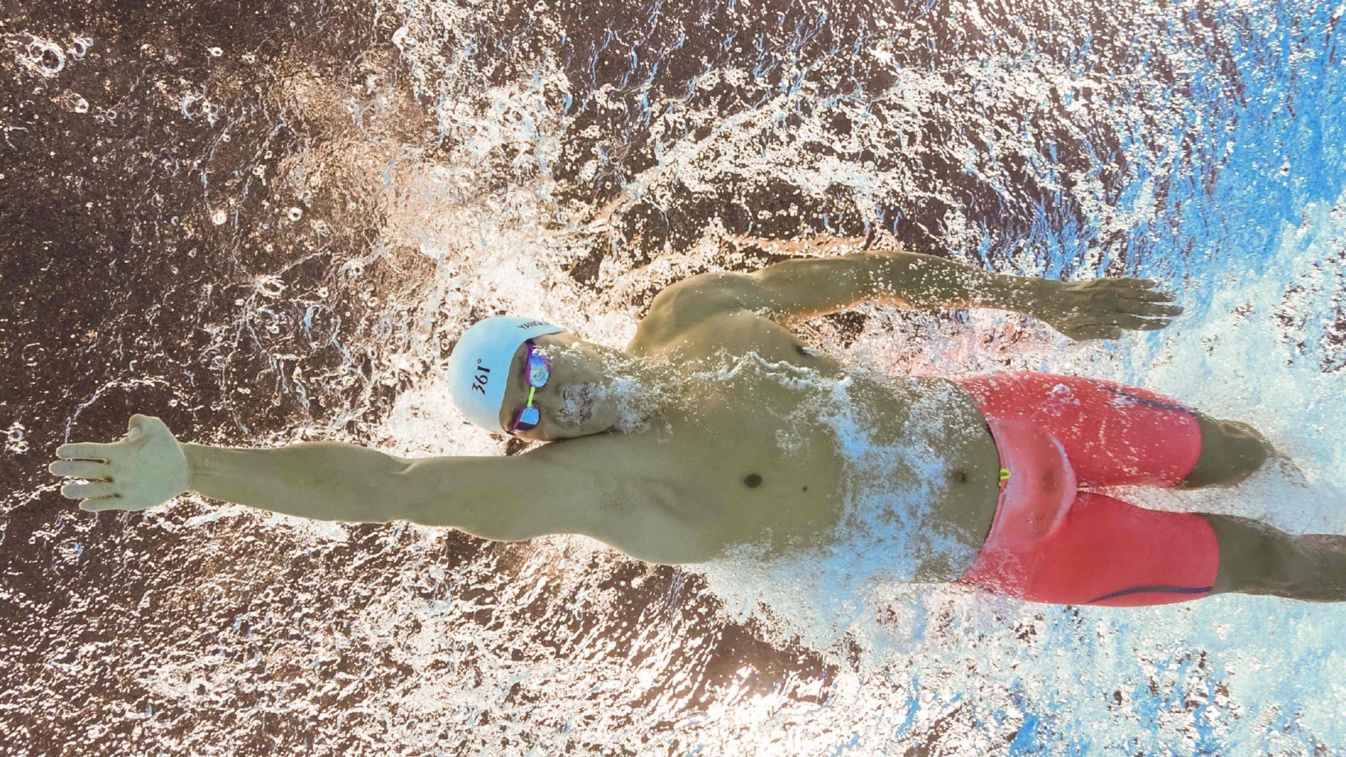 跳水决赛摩纳哥选手状态佳，摩洛哥跳水